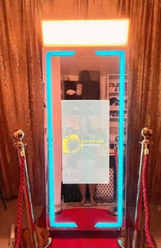 Custom branded Magic Mirror foto