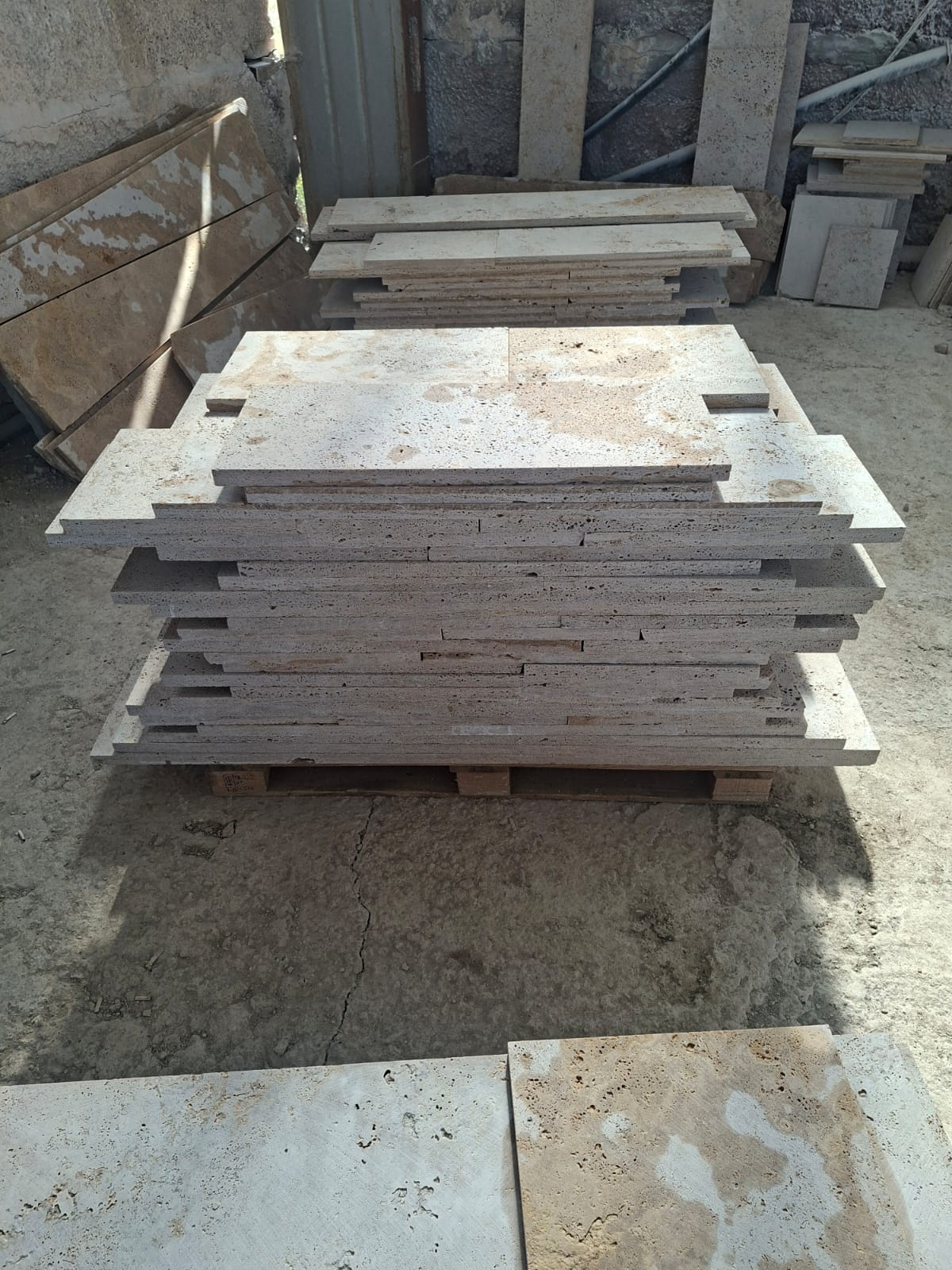 Polished Travertine Slabs
