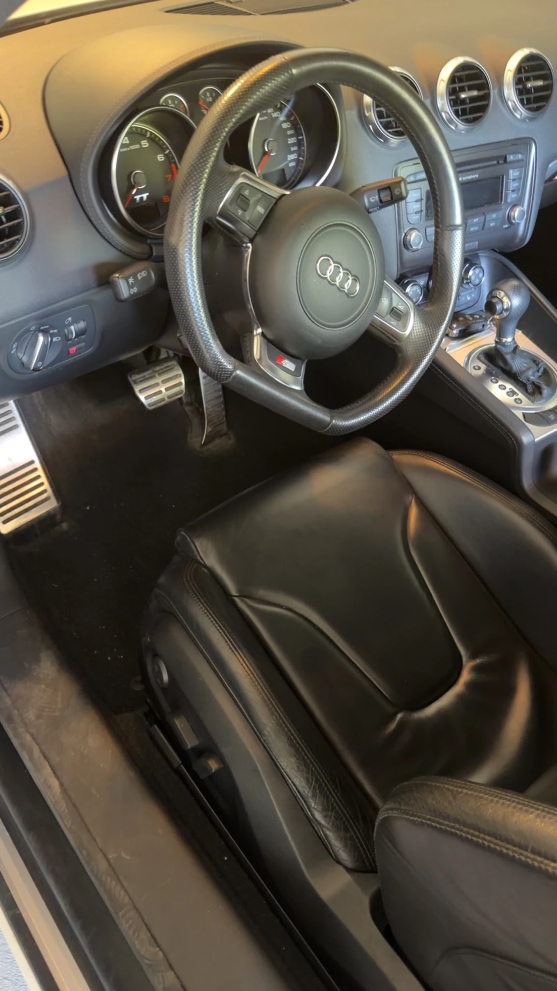 Audi TT Cockpit Detail — car detailing in Kanata, Ottawa