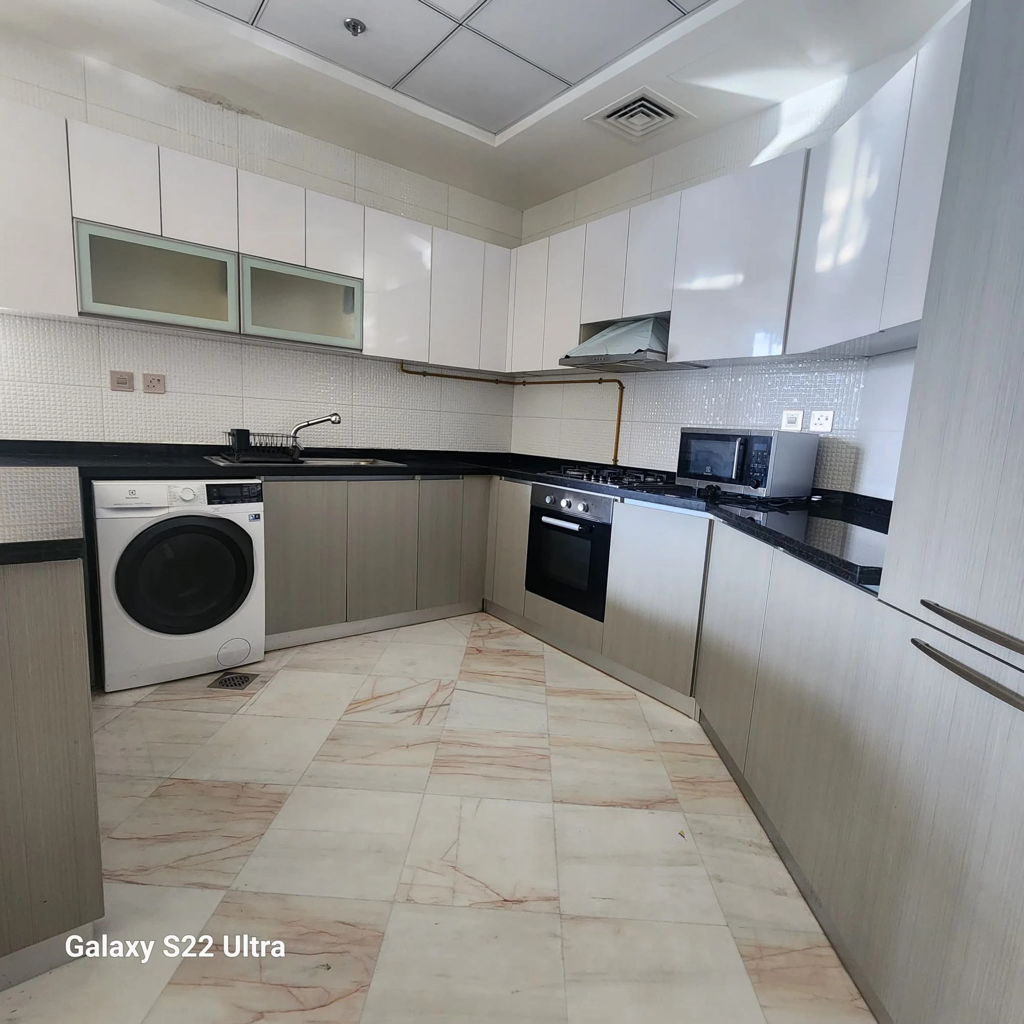 Luxury Apartment 02