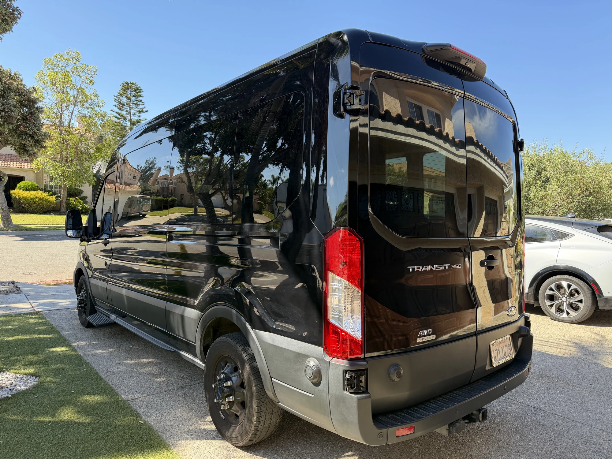 Ford Transit Passenger Van view 4