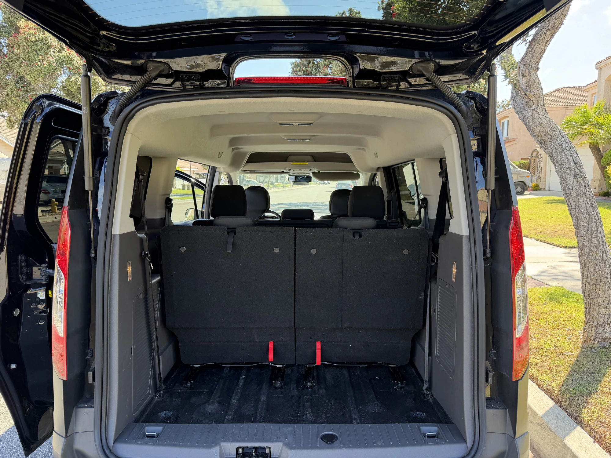 Ford Transit Connect XL LWB view 8