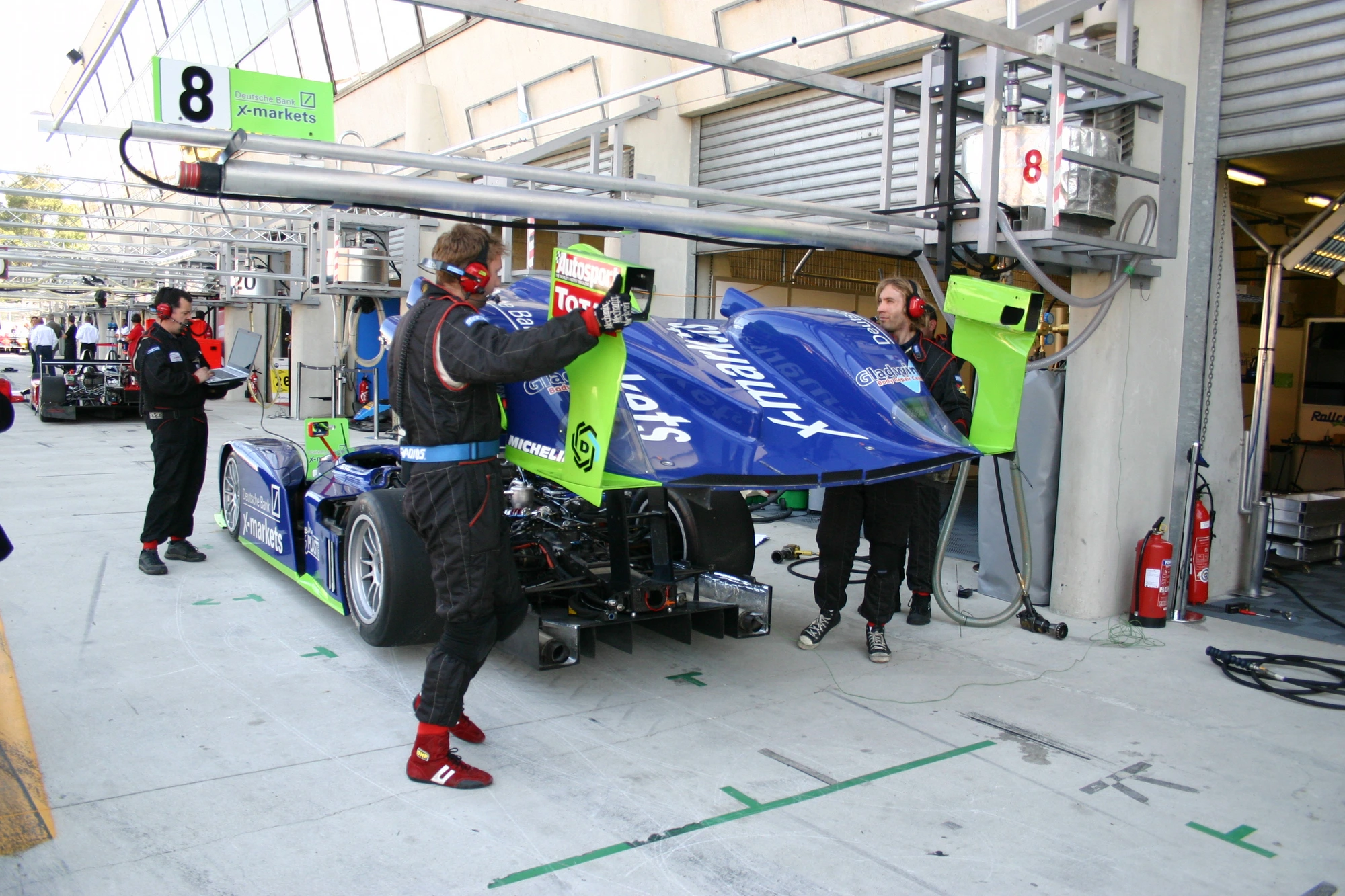 On referme la Dallara n°8