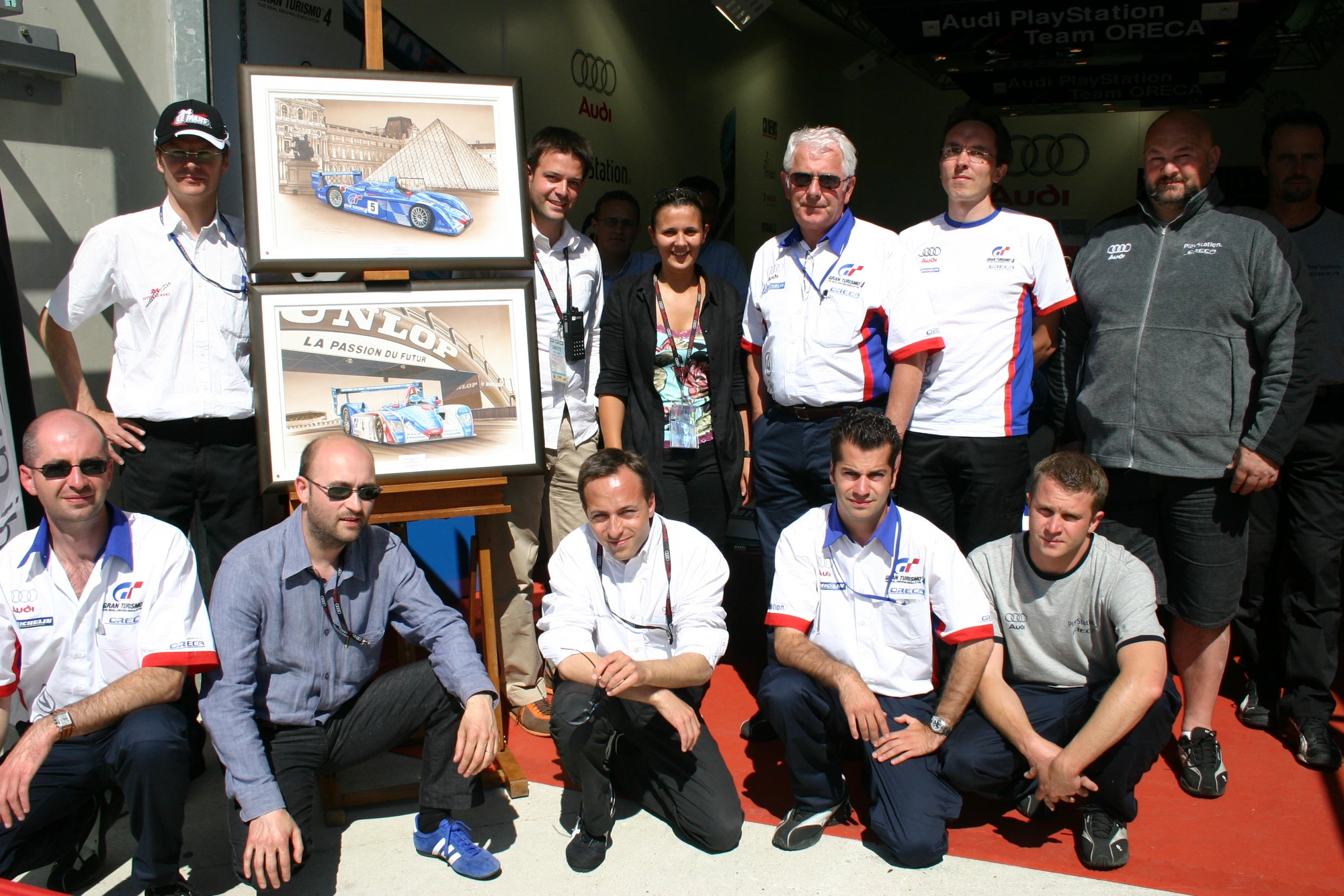 Photo de famille chez Oreca