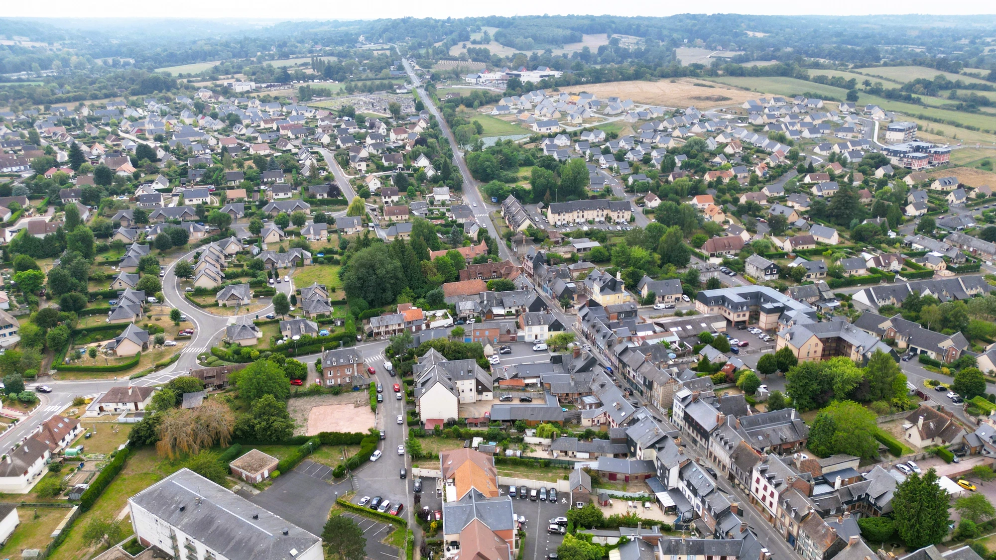 Le bourg et ses vergers