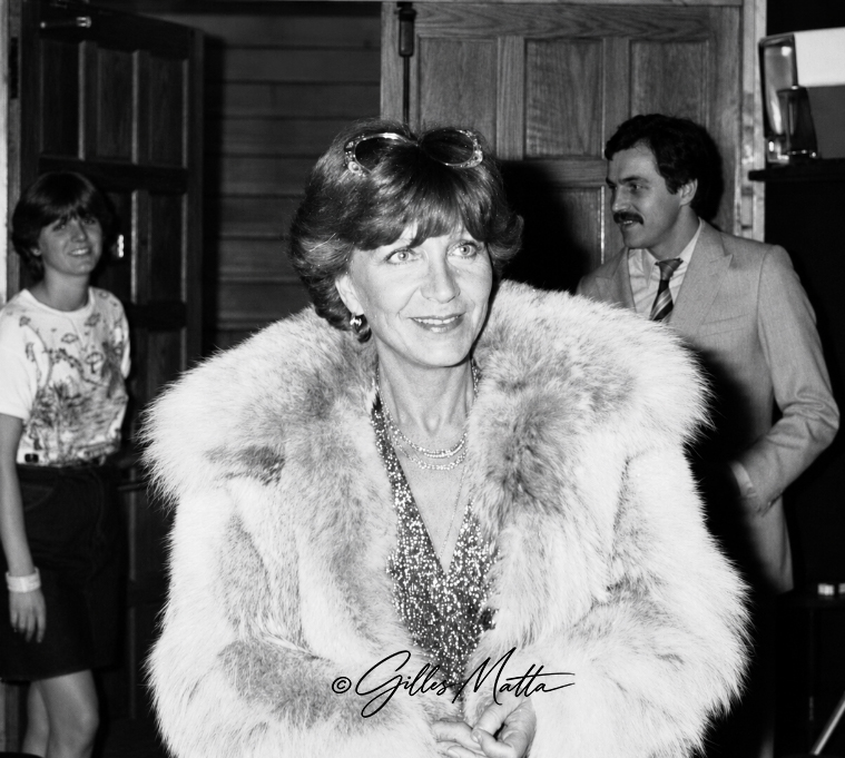 Maria Pacôme en fourrure