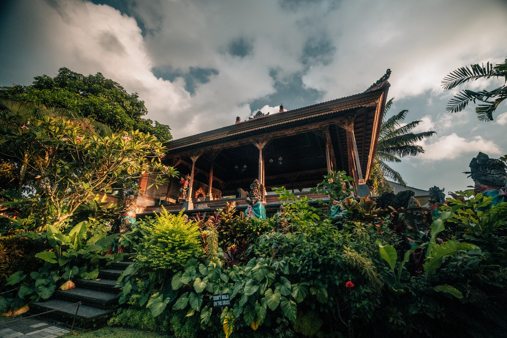 Pavilion in the Green