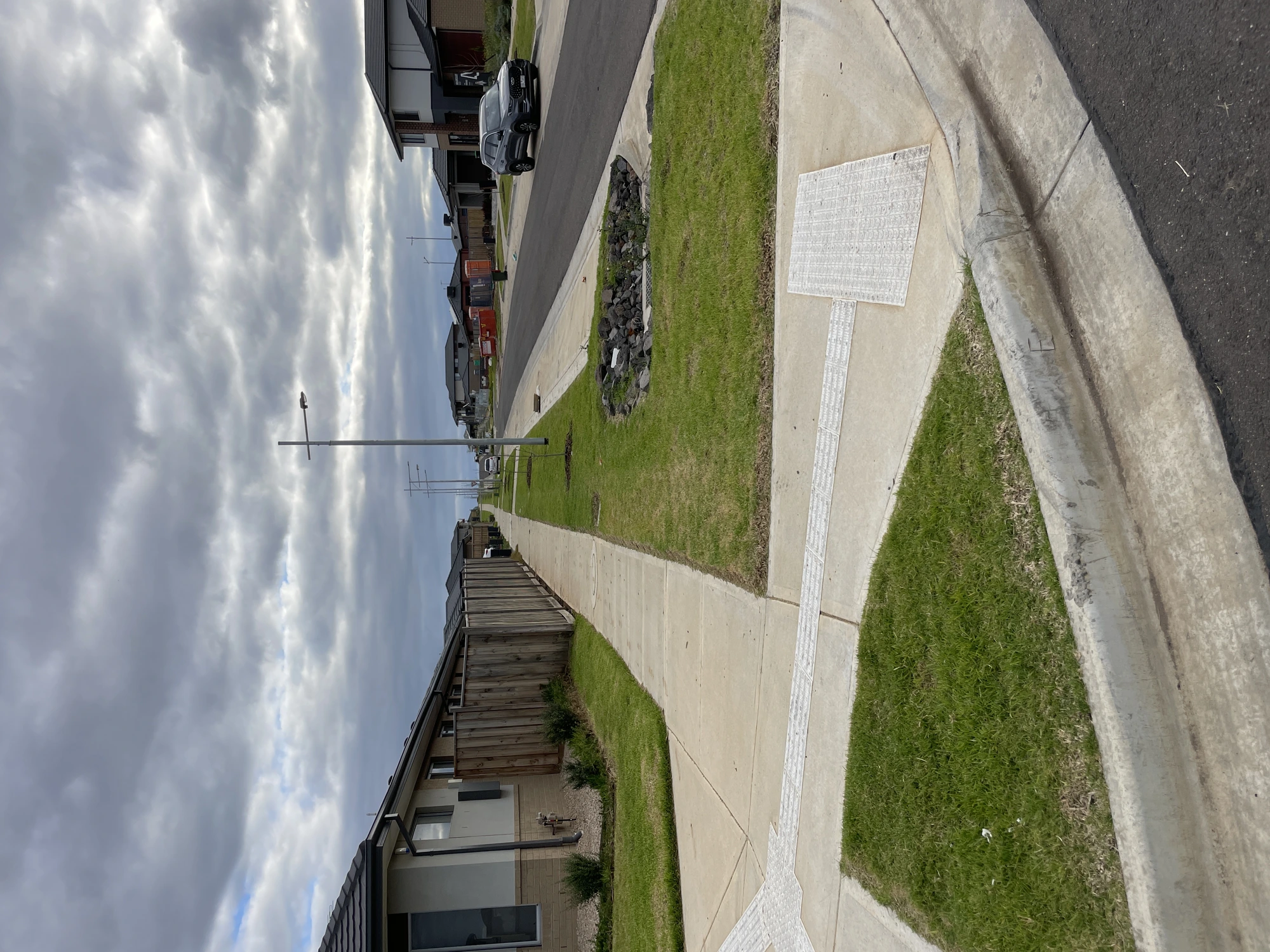 Nature strip verge maintenance across a Victorian new-release development